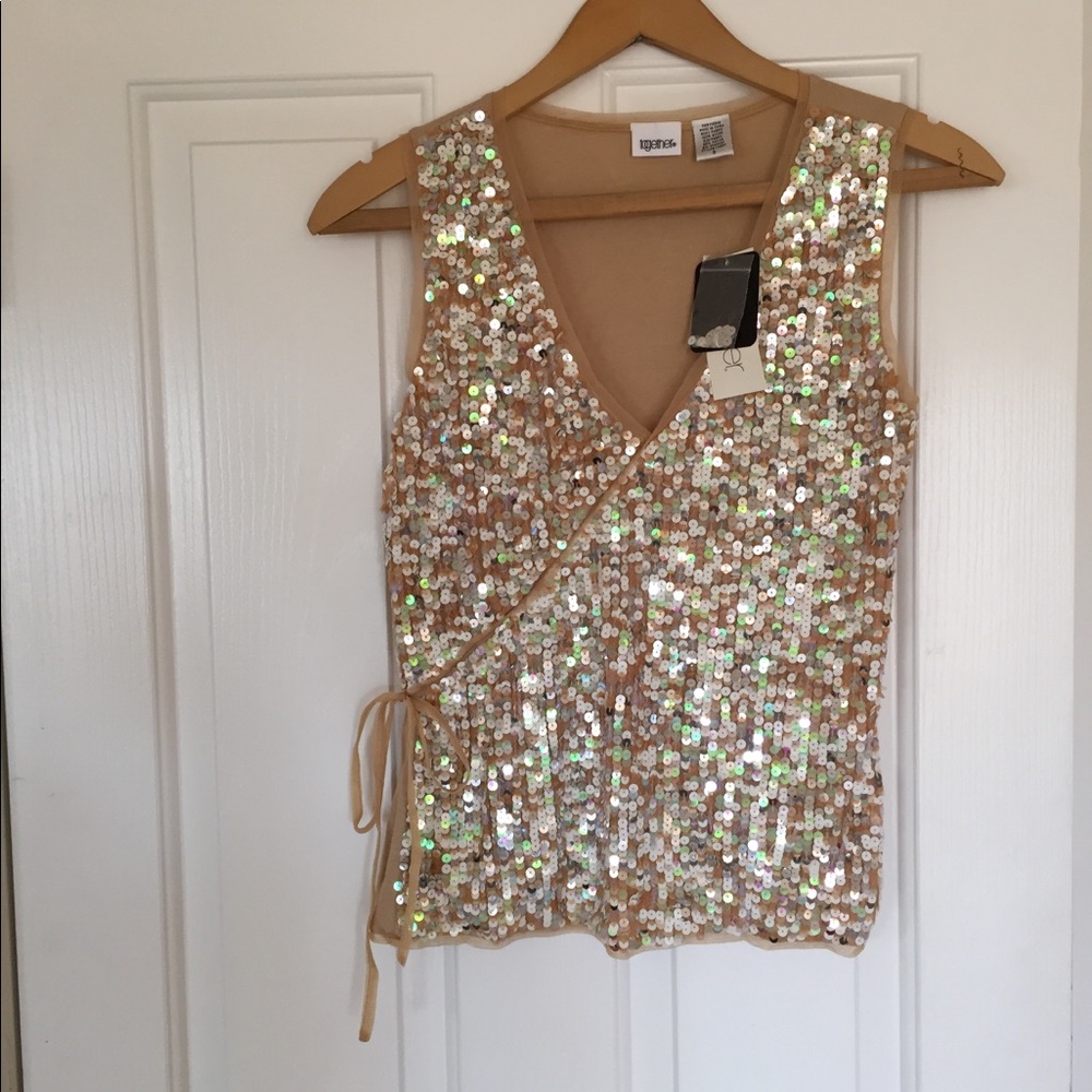 NWT Gold sequence shirt - Picture 3 of 6